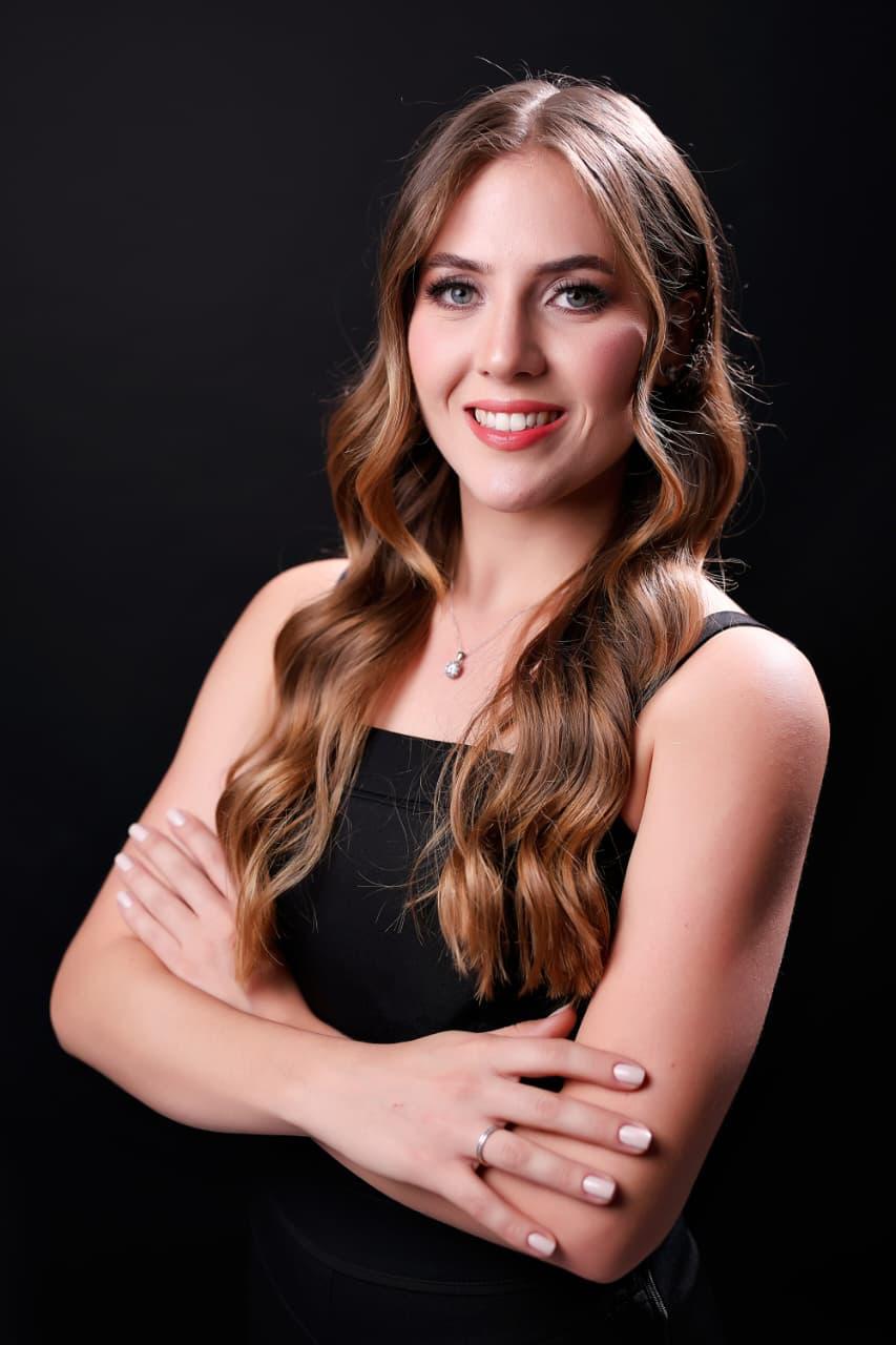 Retrato profissional da nutricionista Rafaela Bender